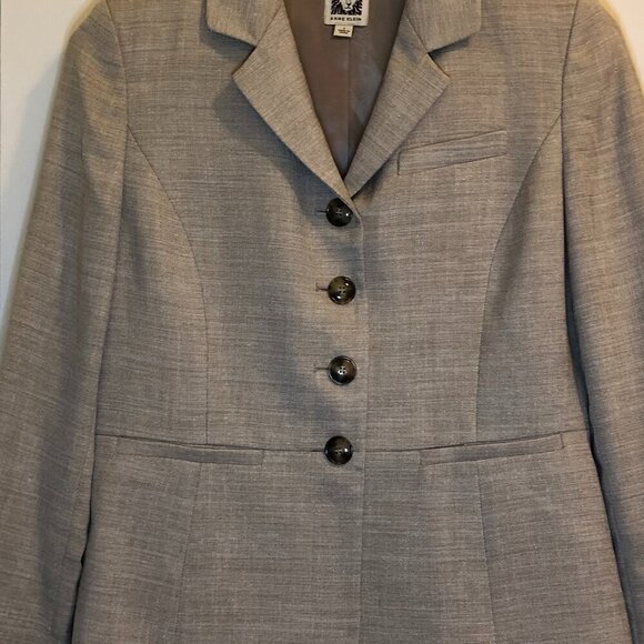 Anne Klein Classic Tan Peplum Back Blazer Size 6 EUC - Picture 3 of 9